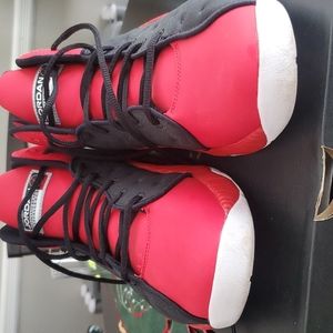 Jordan Jumpman Team 2, size 11, black and red